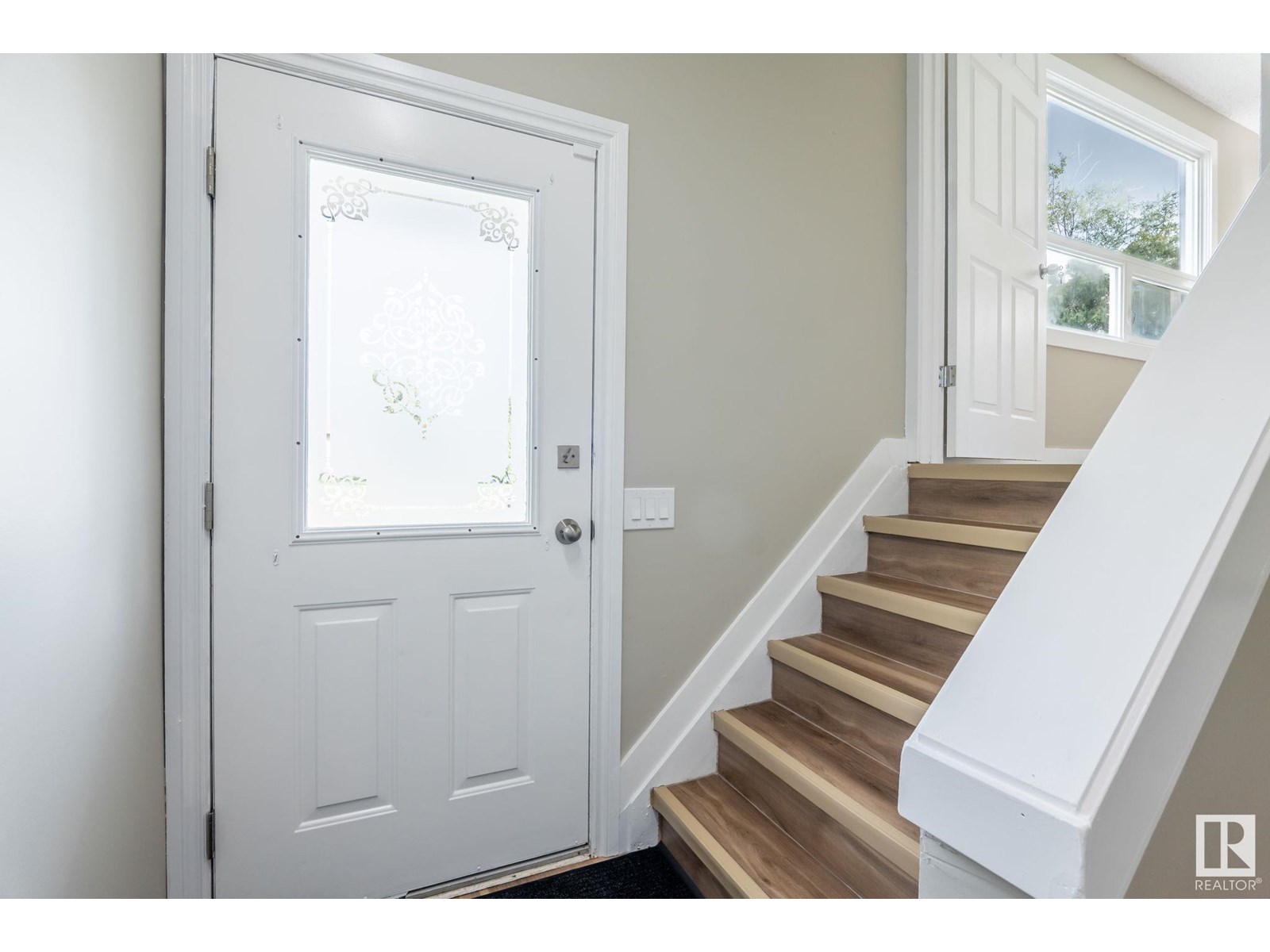 Photo 2 of 3708 12 Av Nw, Edmonton AB