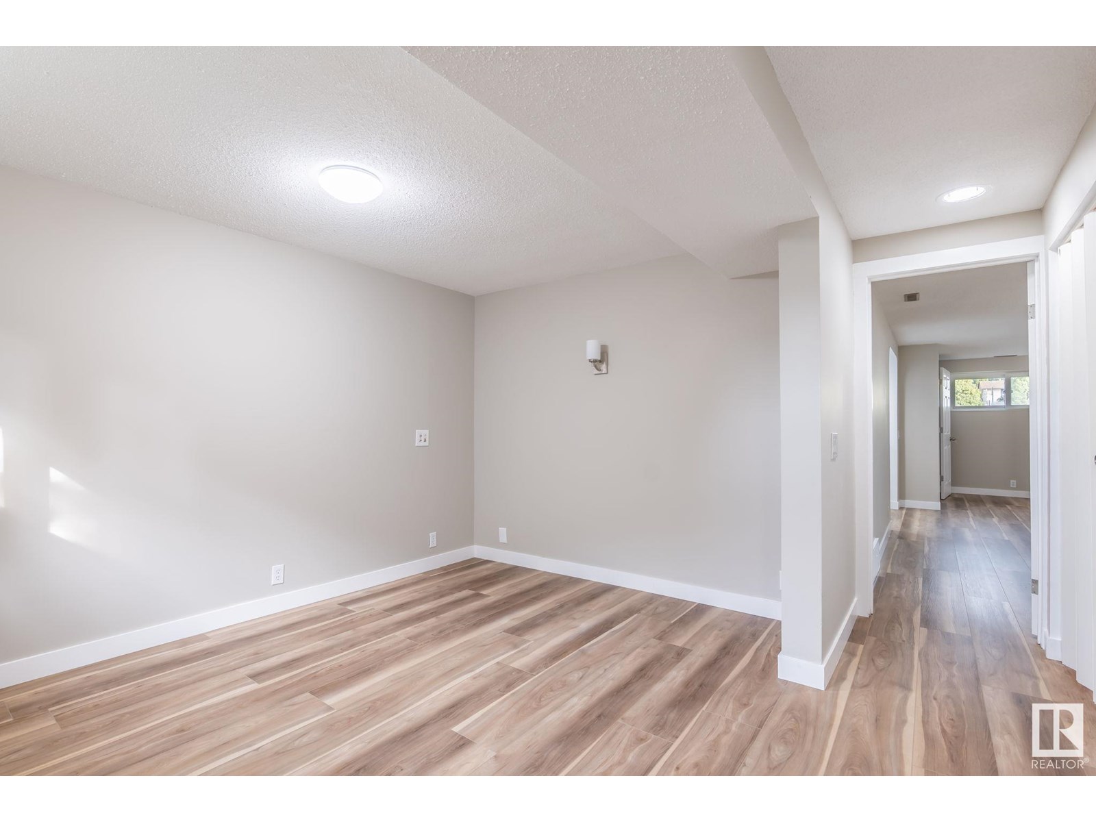 Photo 20 of 3708 12 Av Nw, Edmonton AB