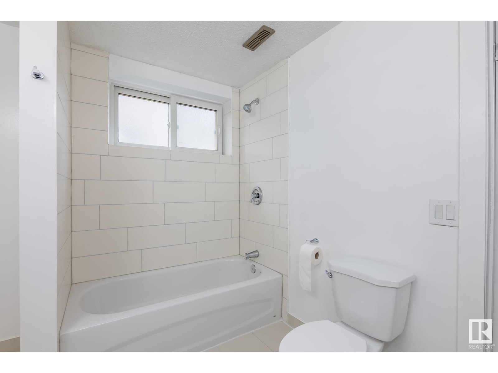 Photo 22 of 3708 12 Av Nw, Edmonton AB