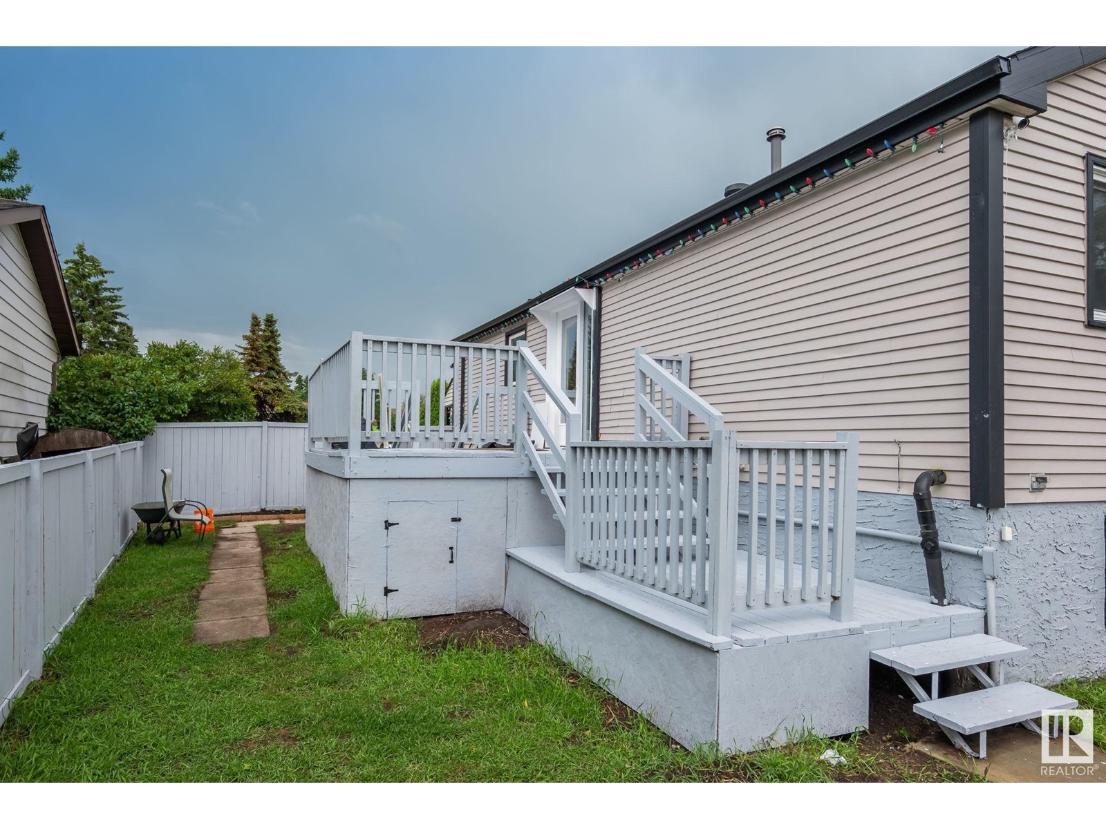 Photo 24 of 3708 12 Av Nw, Edmonton AB