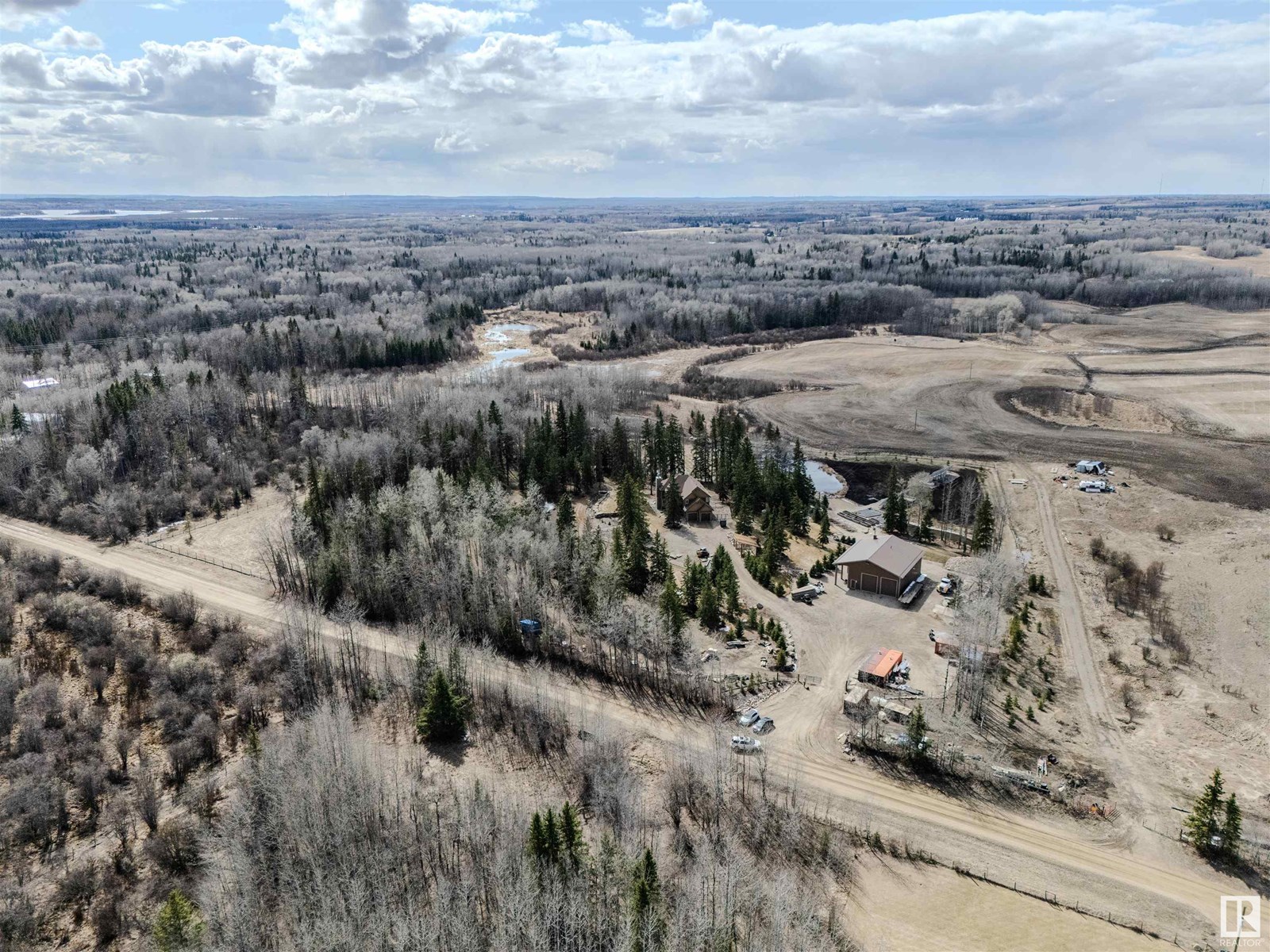 Photo 3 of 53226 Rge Road 24, Rural Parkland County AB