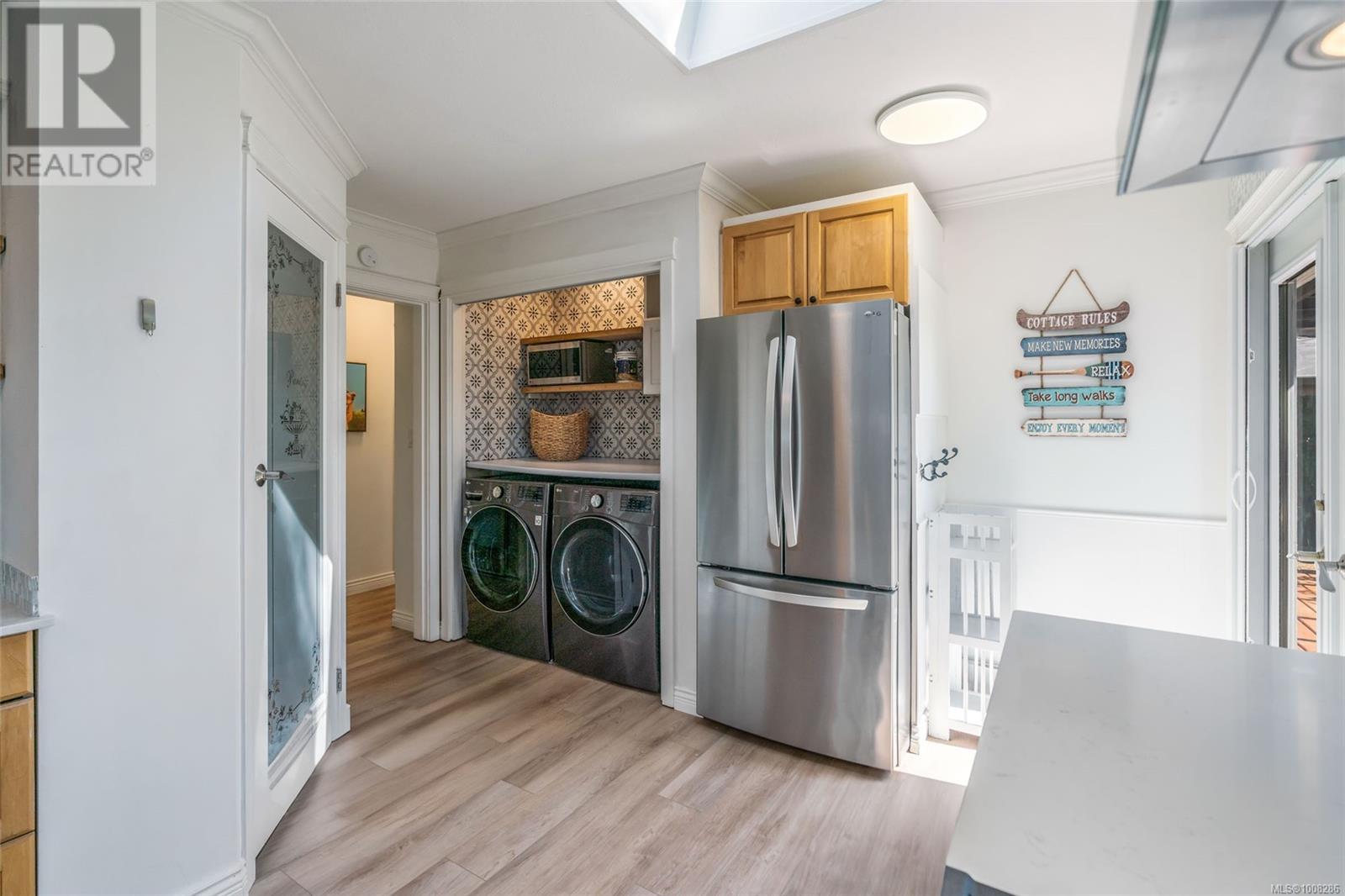 Photo 8 of 560 Eaglecrest Dr, Qualicum Beach BC