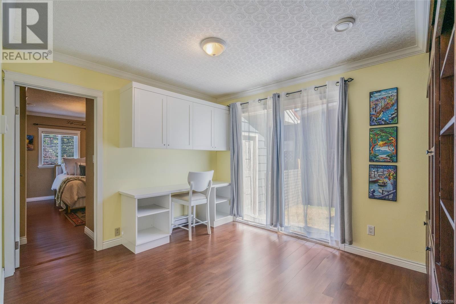 Photo 15 of 560 Eaglecrest Dr, Qualicum Beach BC