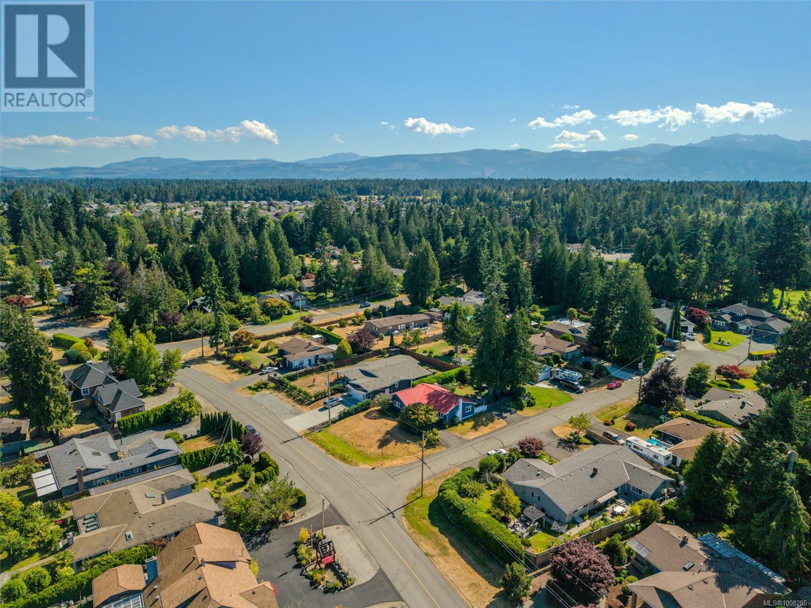 Photo 63 of 560 Eaglecrest Dr, Qualicum Beach BC