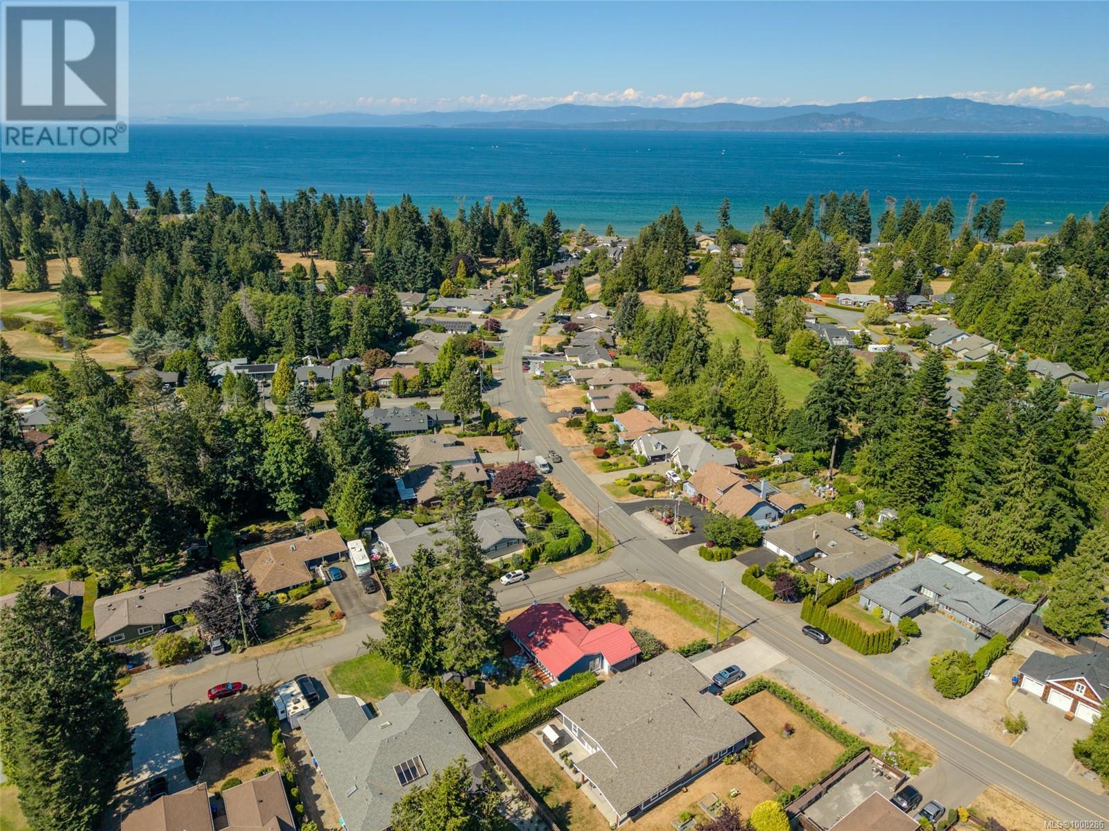 Photo 55 of 560 Eaglecrest Dr, Qualicum Beach BC