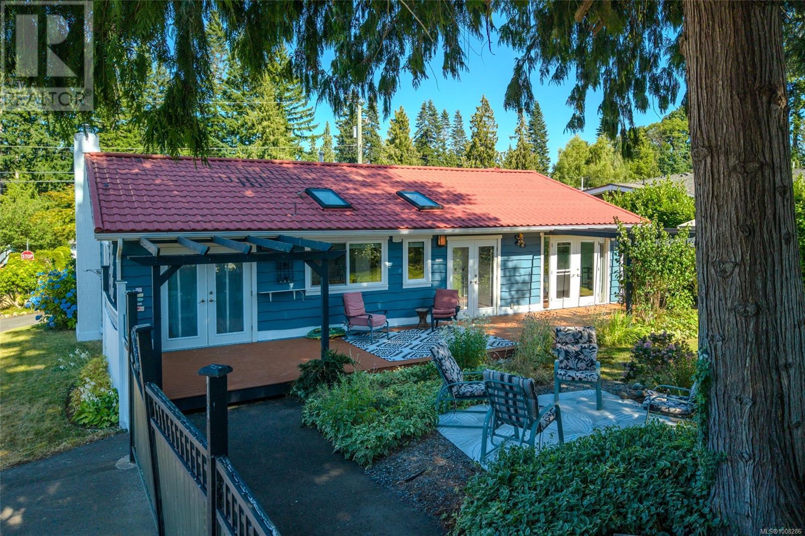 Photo 61 of 560 Eaglecrest Dr, Qualicum Beach BC