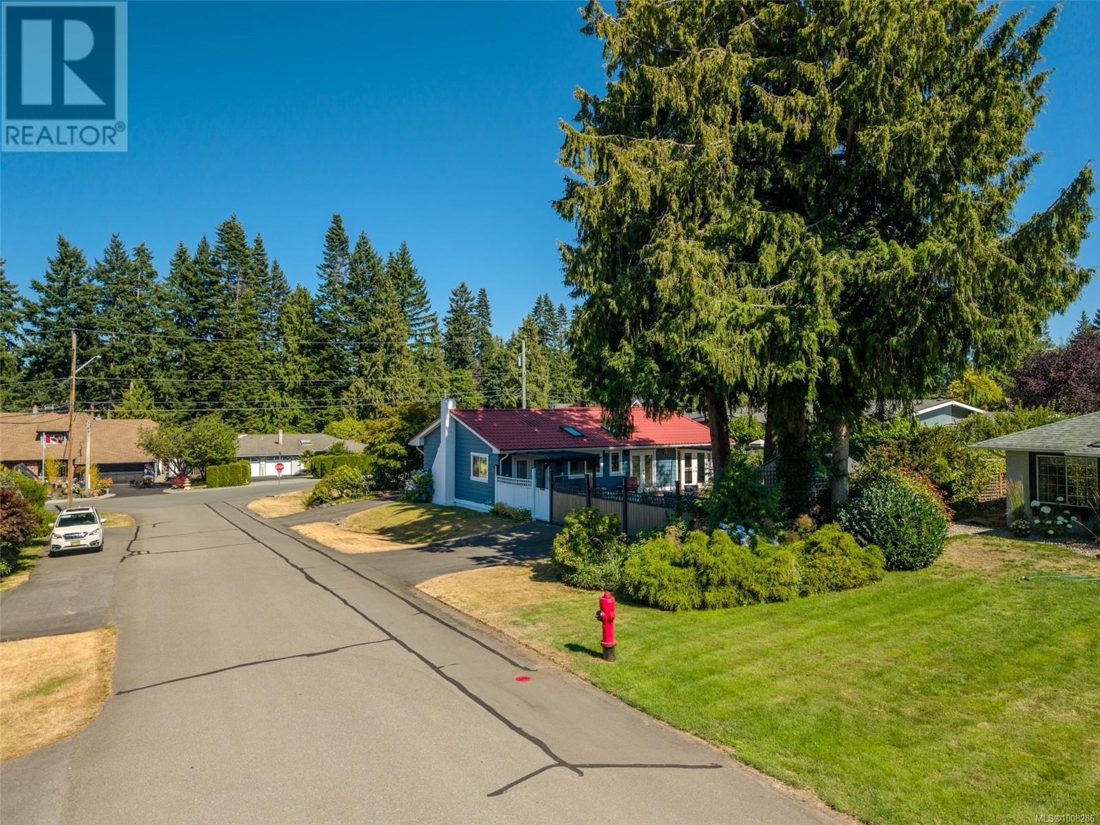 Photo 60 of 560 Eaglecrest Dr, Qualicum Beach BC