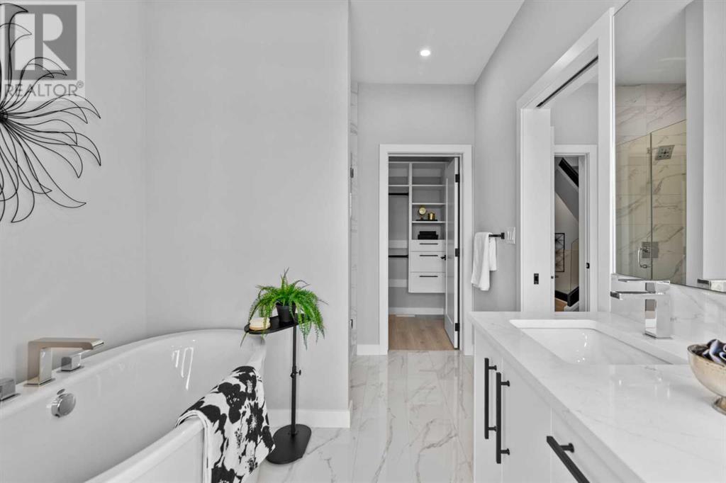 Single Family House for Sale in    Avenue SW West Springs Calgary 