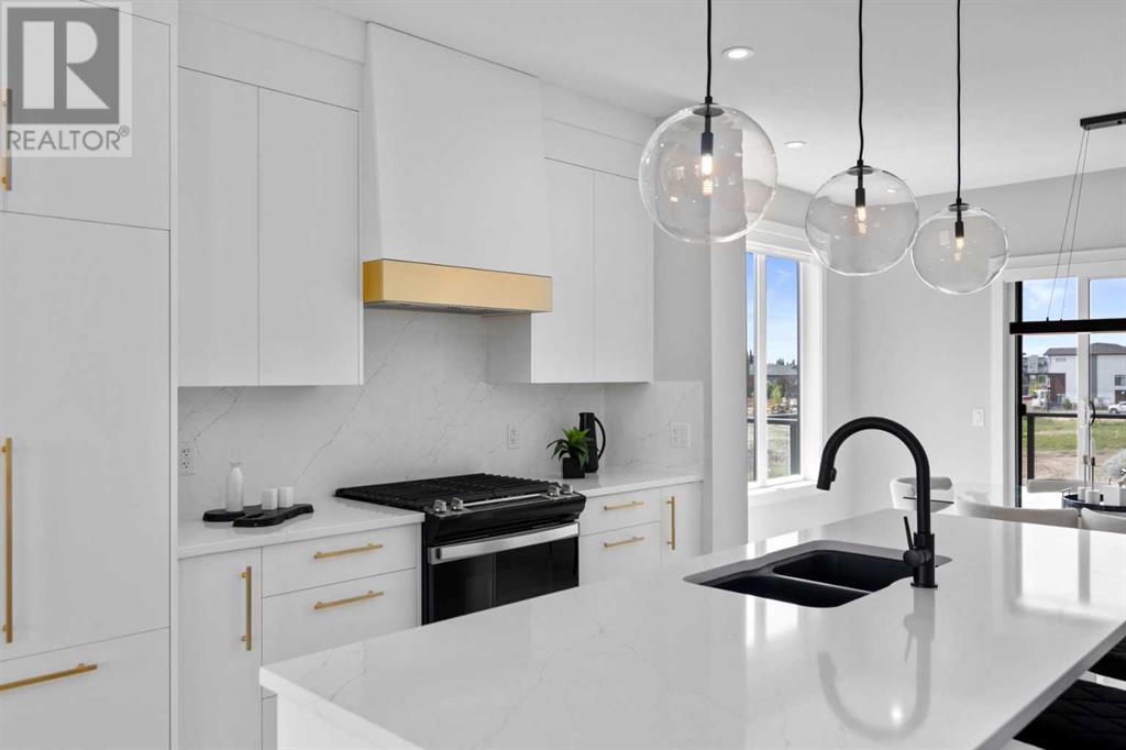 Single Family House for Sale in    Avenue SW West Springs Calgary 