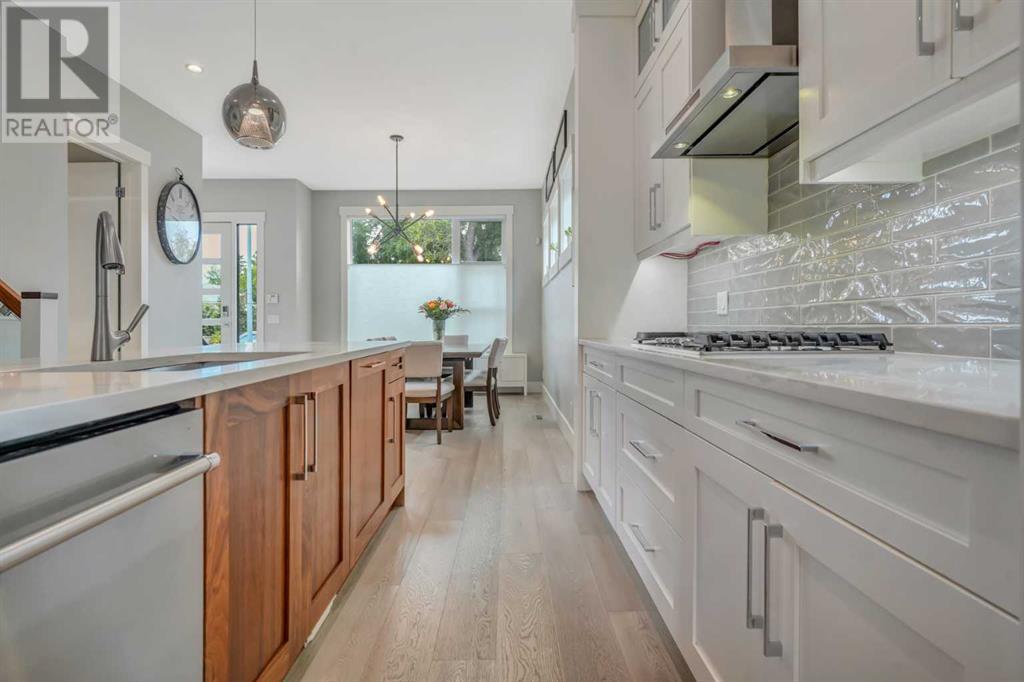 Single Family House for Sale in   Avenue NE Renfrew Calgary 