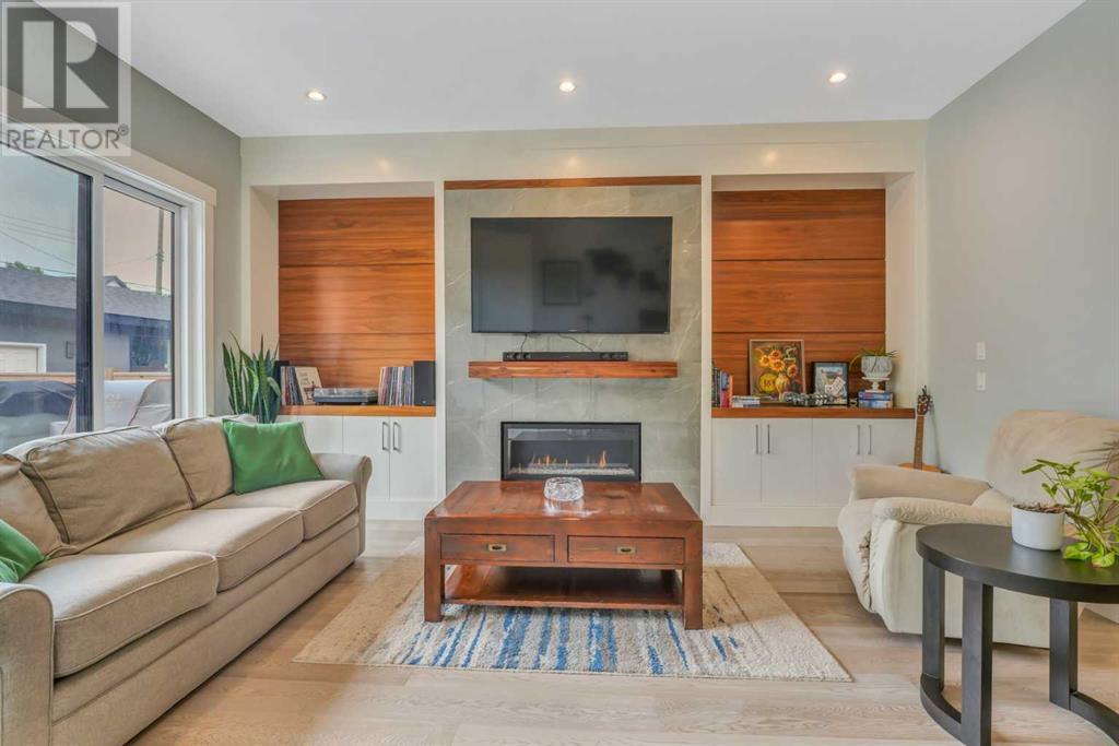 Single Family House for Sale in   Avenue NE Renfrew Calgary 