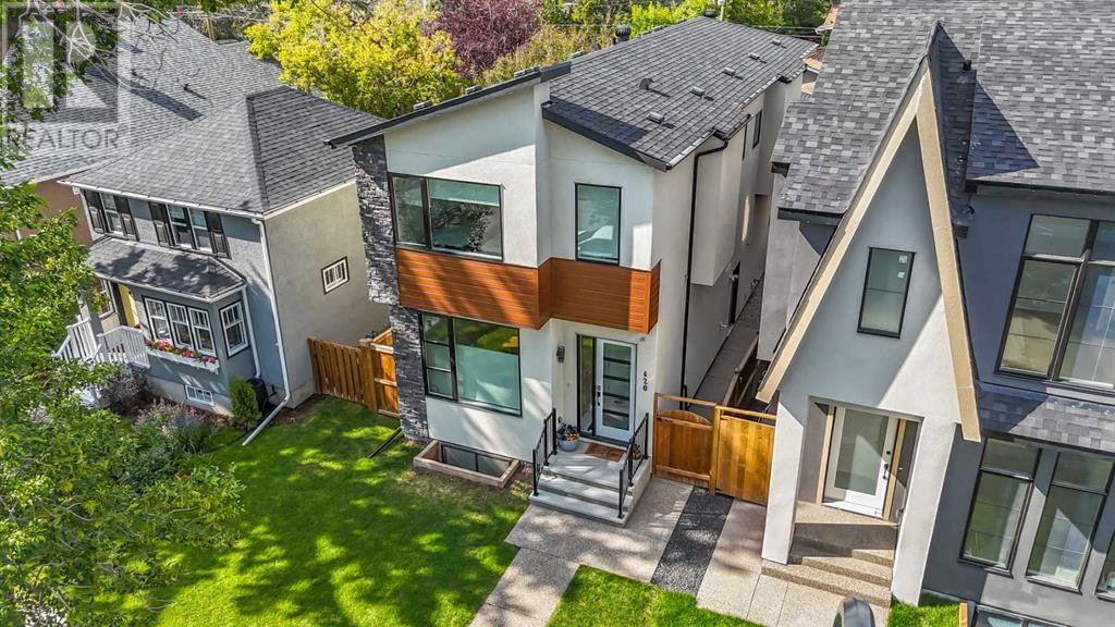 Single Family House for Sale in   Avenue NE Renfrew Calgary 