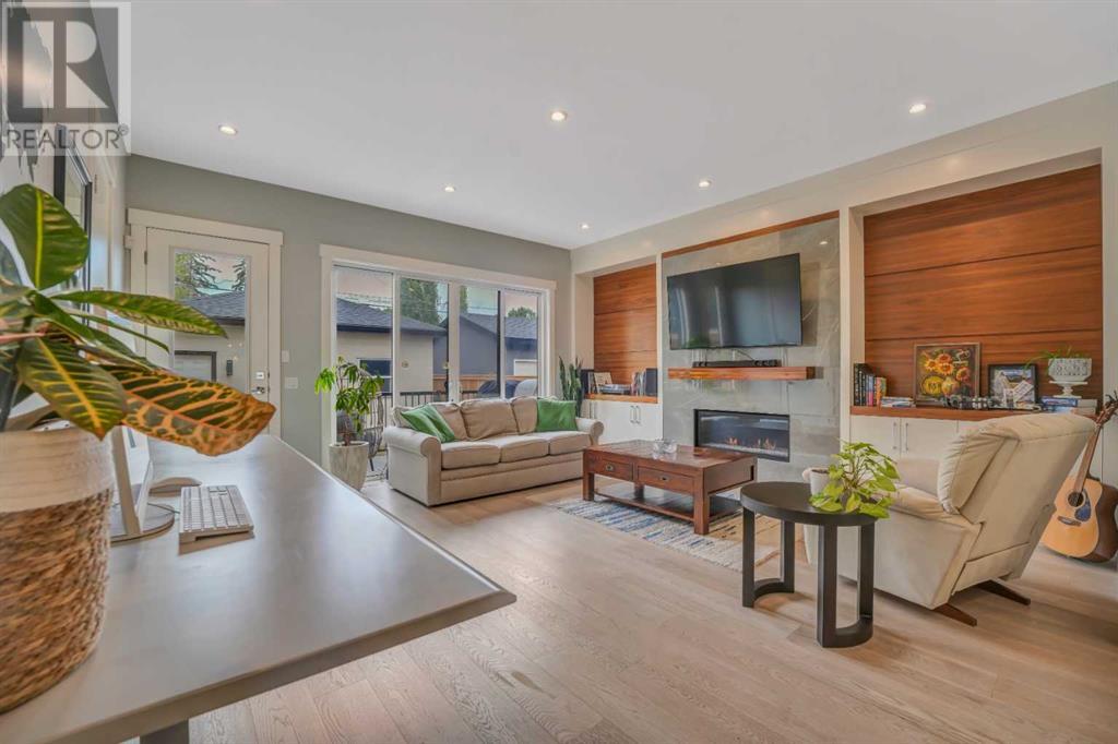 Single Family House for Sale in   Avenue NE Renfrew Calgary 