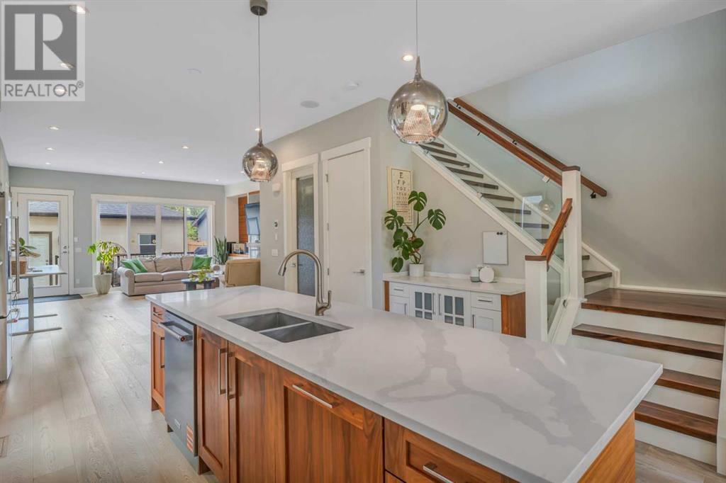Single Family House for Sale in   Avenue NE Renfrew Calgary 