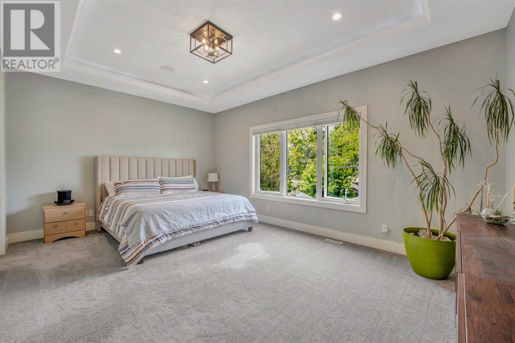 Single Family House for Sale in   Avenue NE Renfrew Calgary 