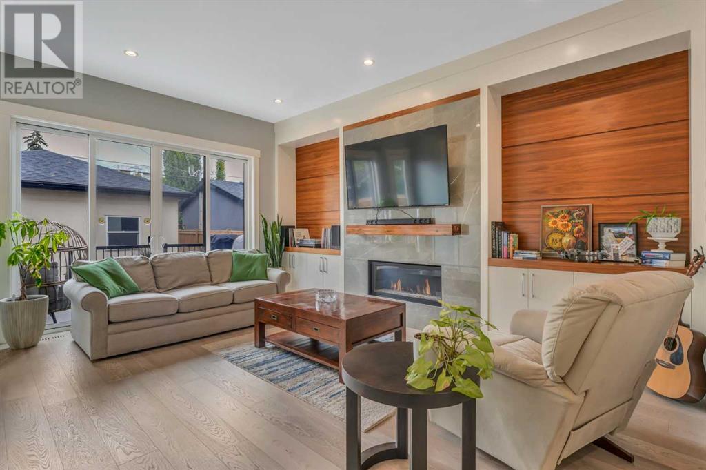Single Family House for Sale in   Avenue NE Renfrew Calgary 