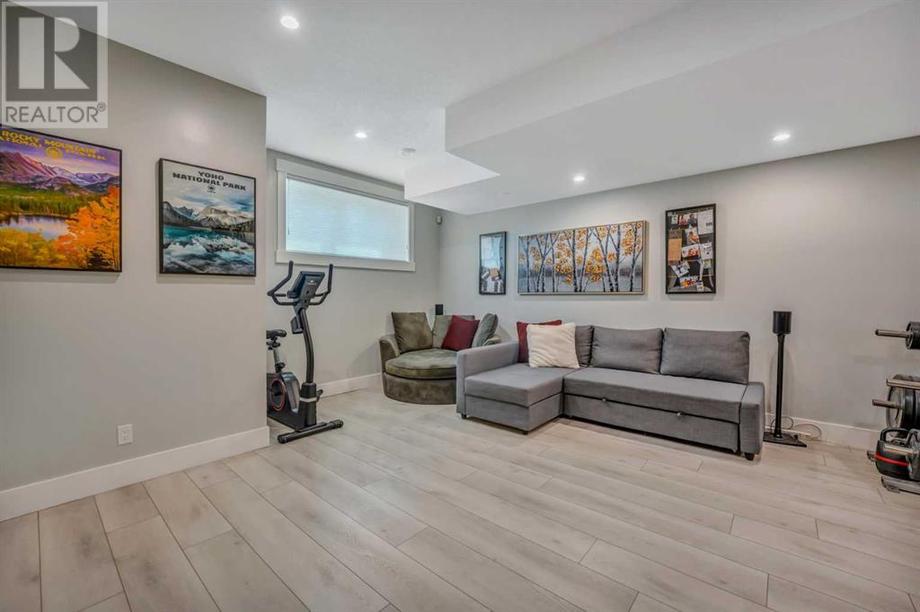 Single Family House for Sale in   Avenue NE Renfrew Calgary 
