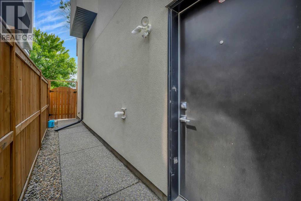 Single Family House for Sale in   Avenue NE Renfrew Calgary 