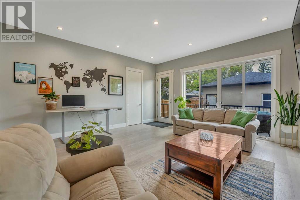 Single Family House for Sale in   Avenue NE Renfrew Calgary 