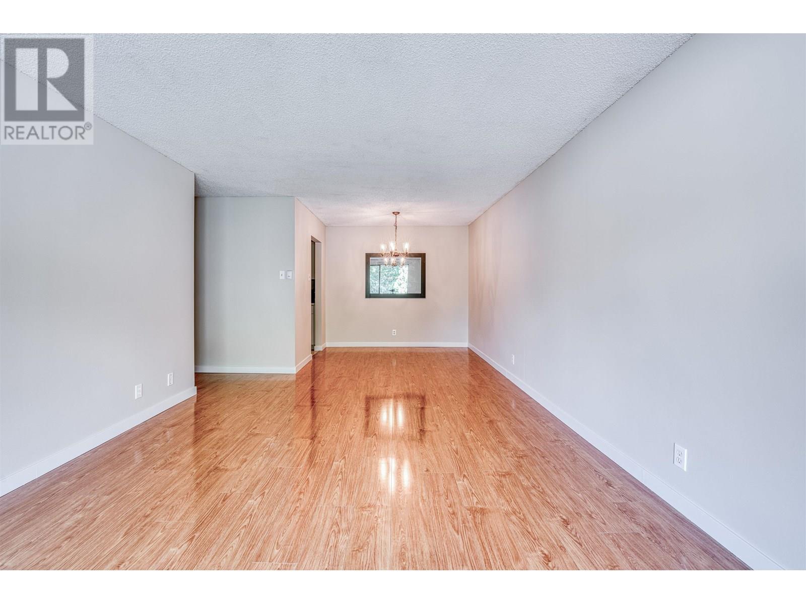 Photo 9 of 306 5500 Cooney Road, Richmond BC