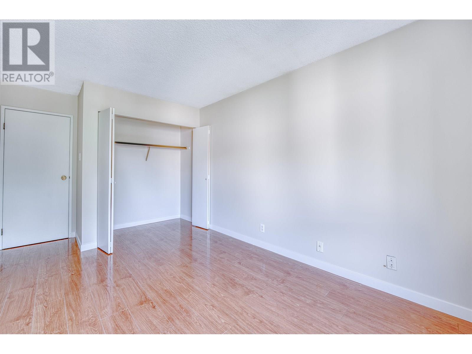 Photo 6 of 306 5500 Cooney Road, Richmond BC