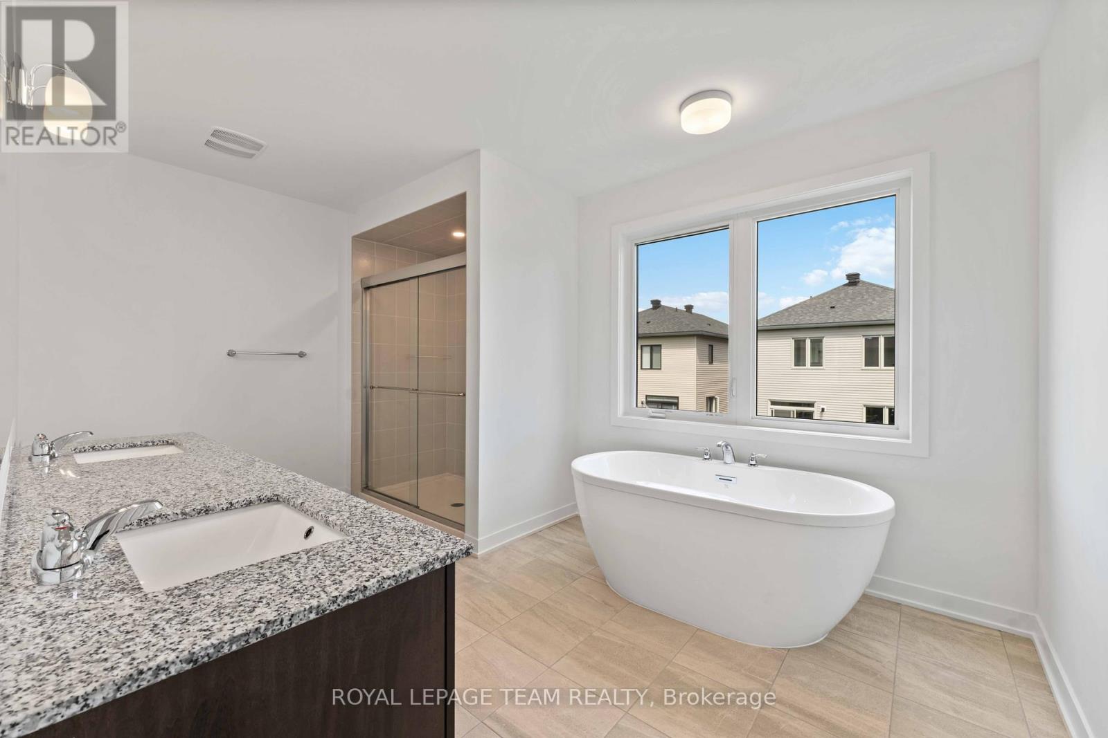 Photo 8 of 686 Fenwick Way, Ottawa ON