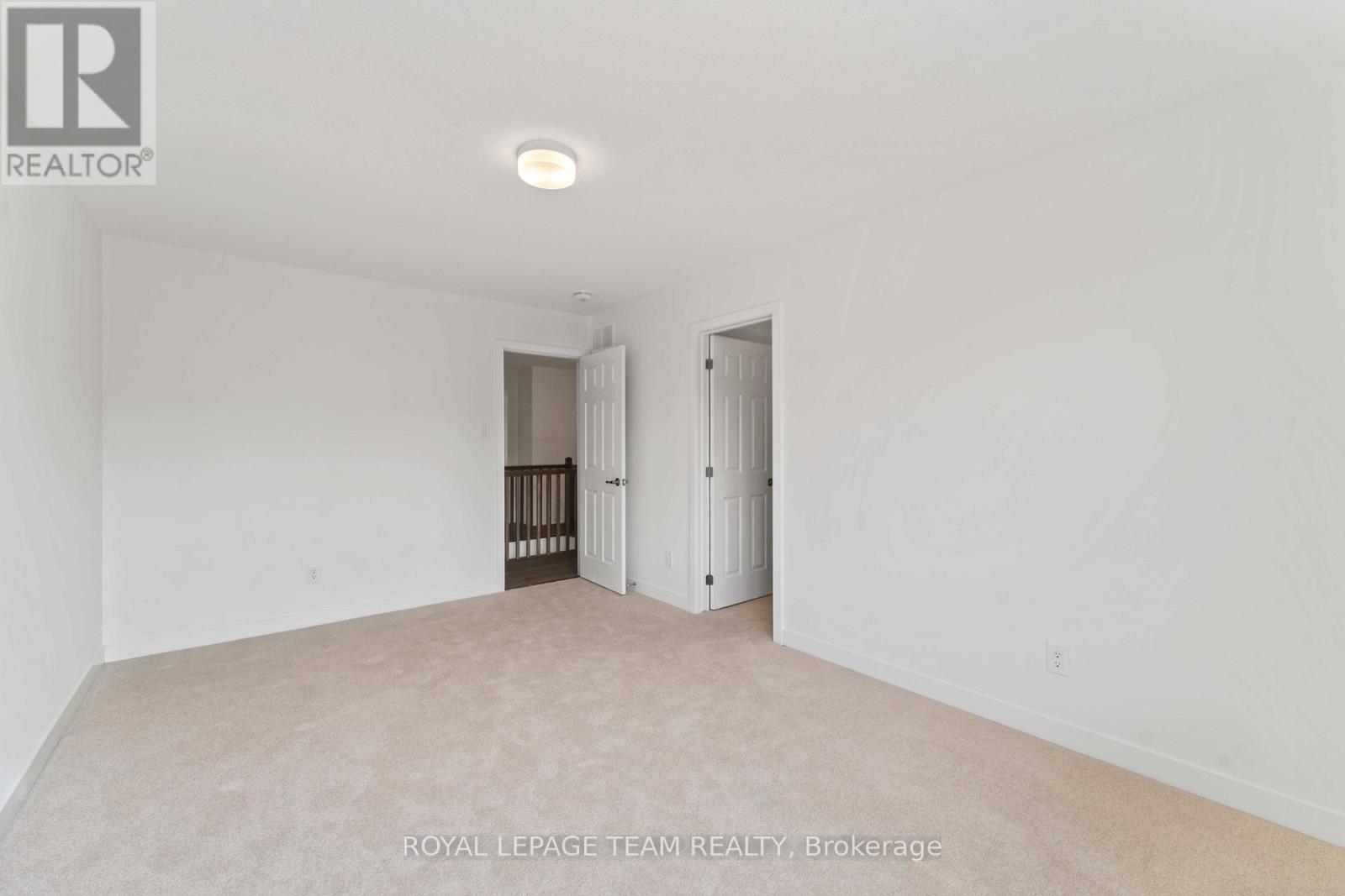 Photo 20 of 686 Fenwick Way, Ottawa ON