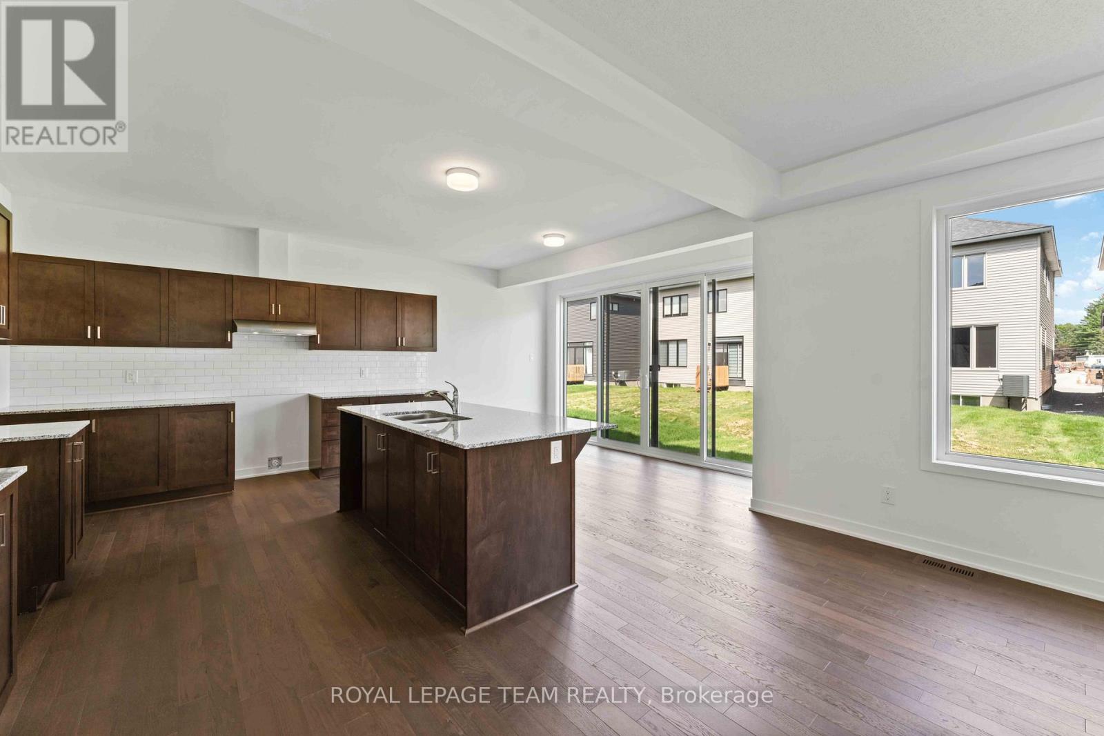 Photo 13 of 686 Fenwick Way, Ottawa ON