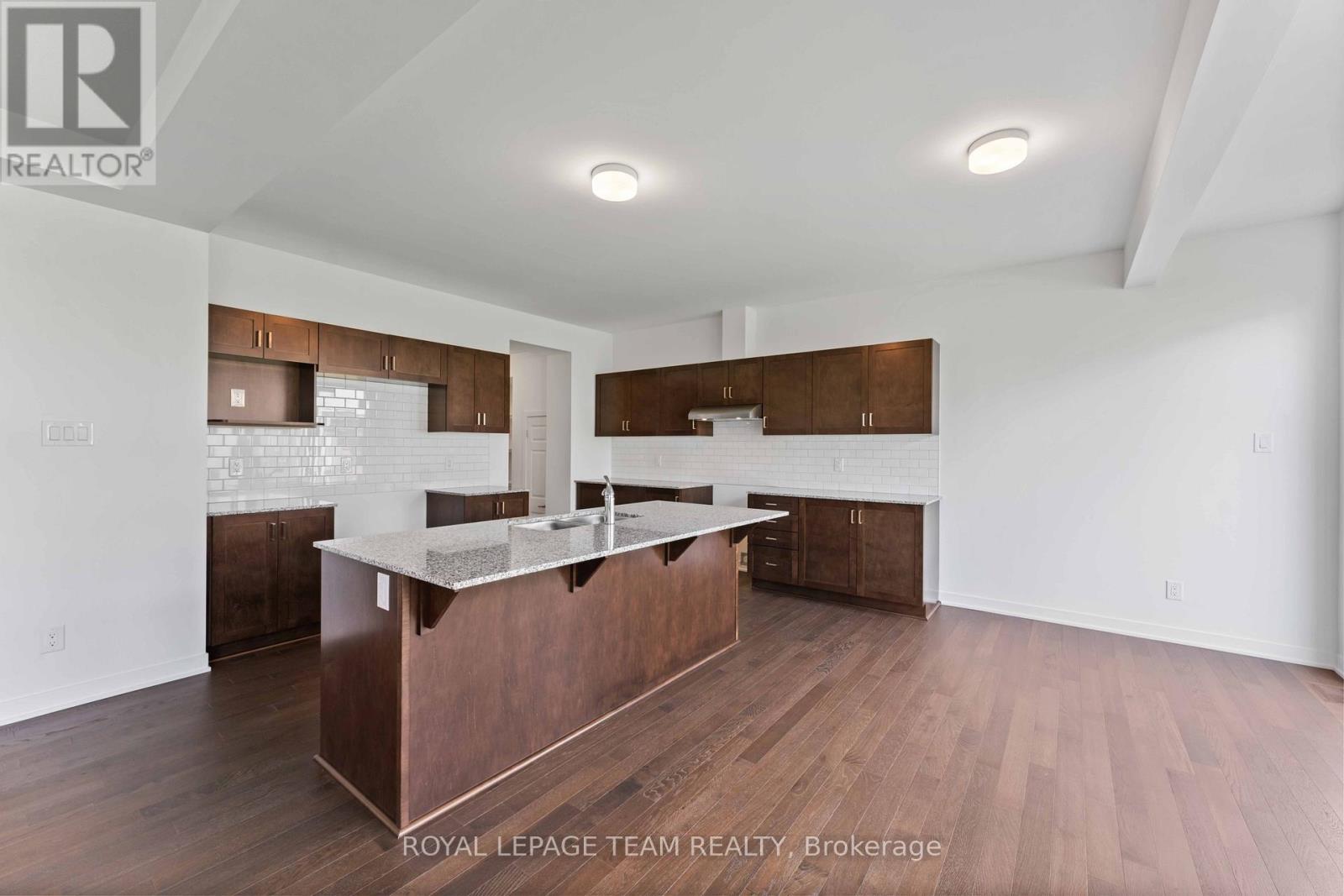 Photo 38 of 686 Fenwick Way, Ottawa ON