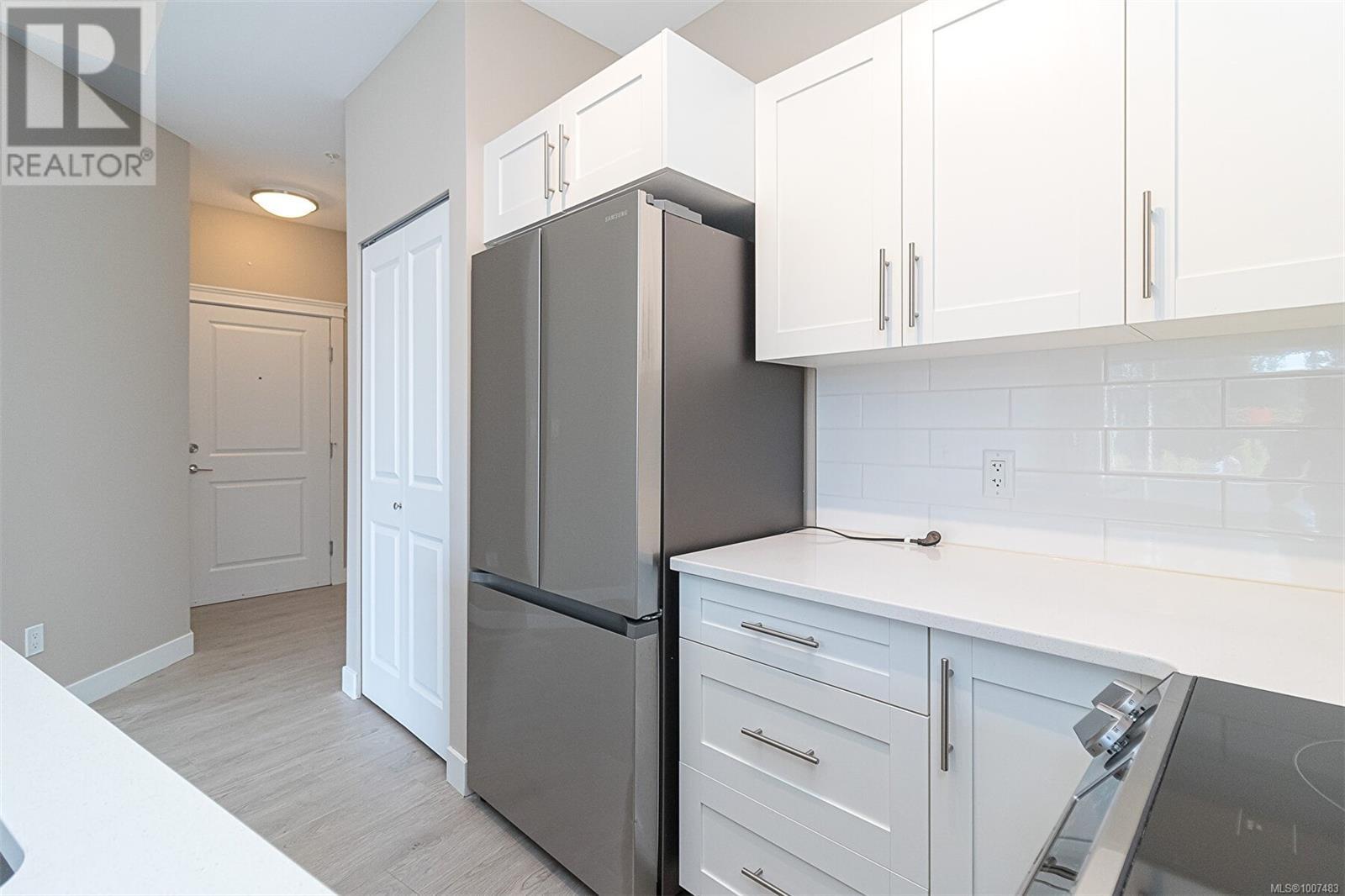 Photo 23 of 404 844 Goldstream Ave, Langford BC