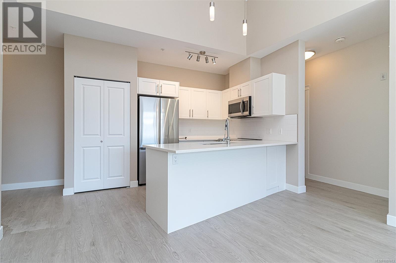 Photo 24 of 404 844 Goldstream Ave, Langford BC