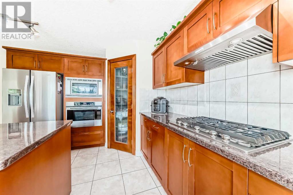Single Family House for Sale in  Scenic View Close NW Scenic Acres Calgary 