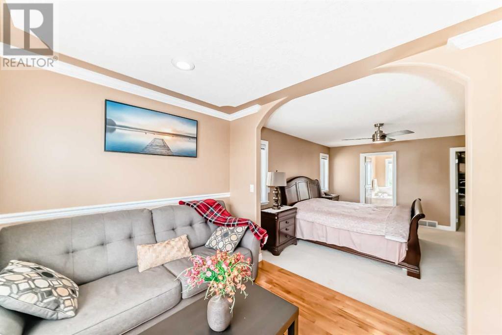 Single Family House for Sale in  Scenic View Close NW Scenic Acres Calgary 