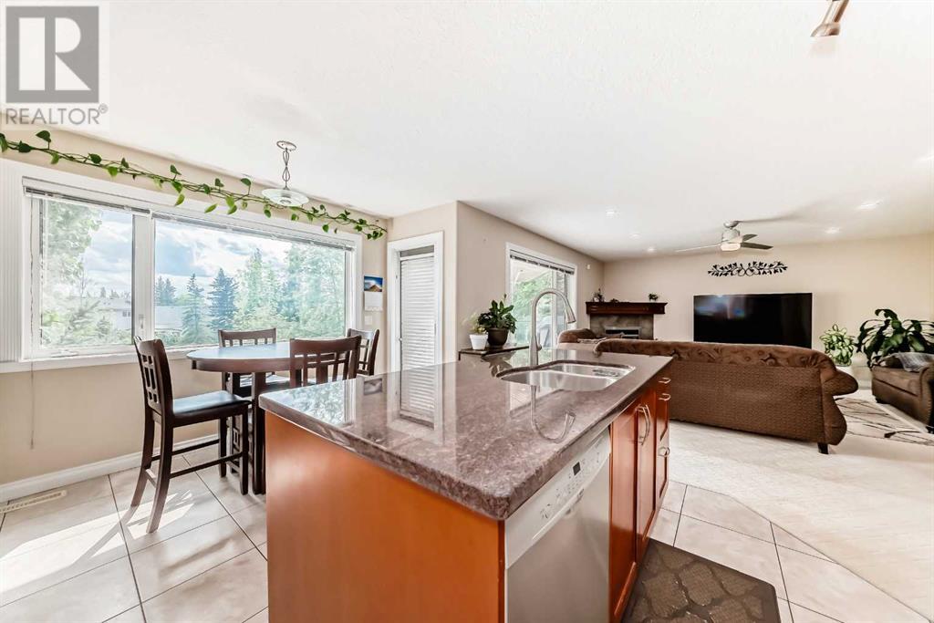 Single Family House for Sale in  Scenic View Close NW Scenic Acres Calgary 