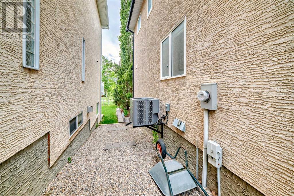 Single Family House for Sale in  Scenic View Close NW Scenic Acres Calgary 