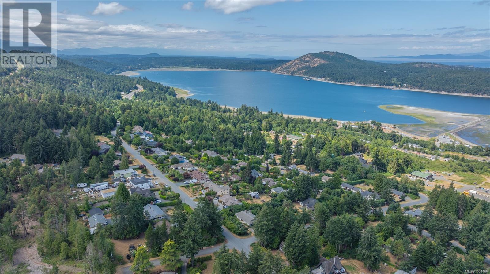 Photo 6 of 6863 Eastwind Dr, Lantzville BC