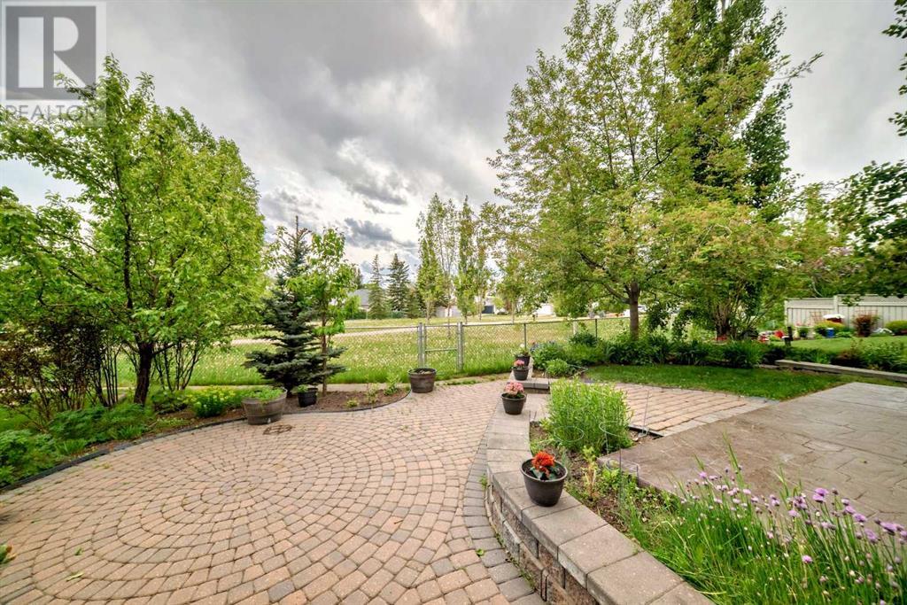 Single Family House for Sale in  Scenic View Close NW Scenic Acres Calgary 