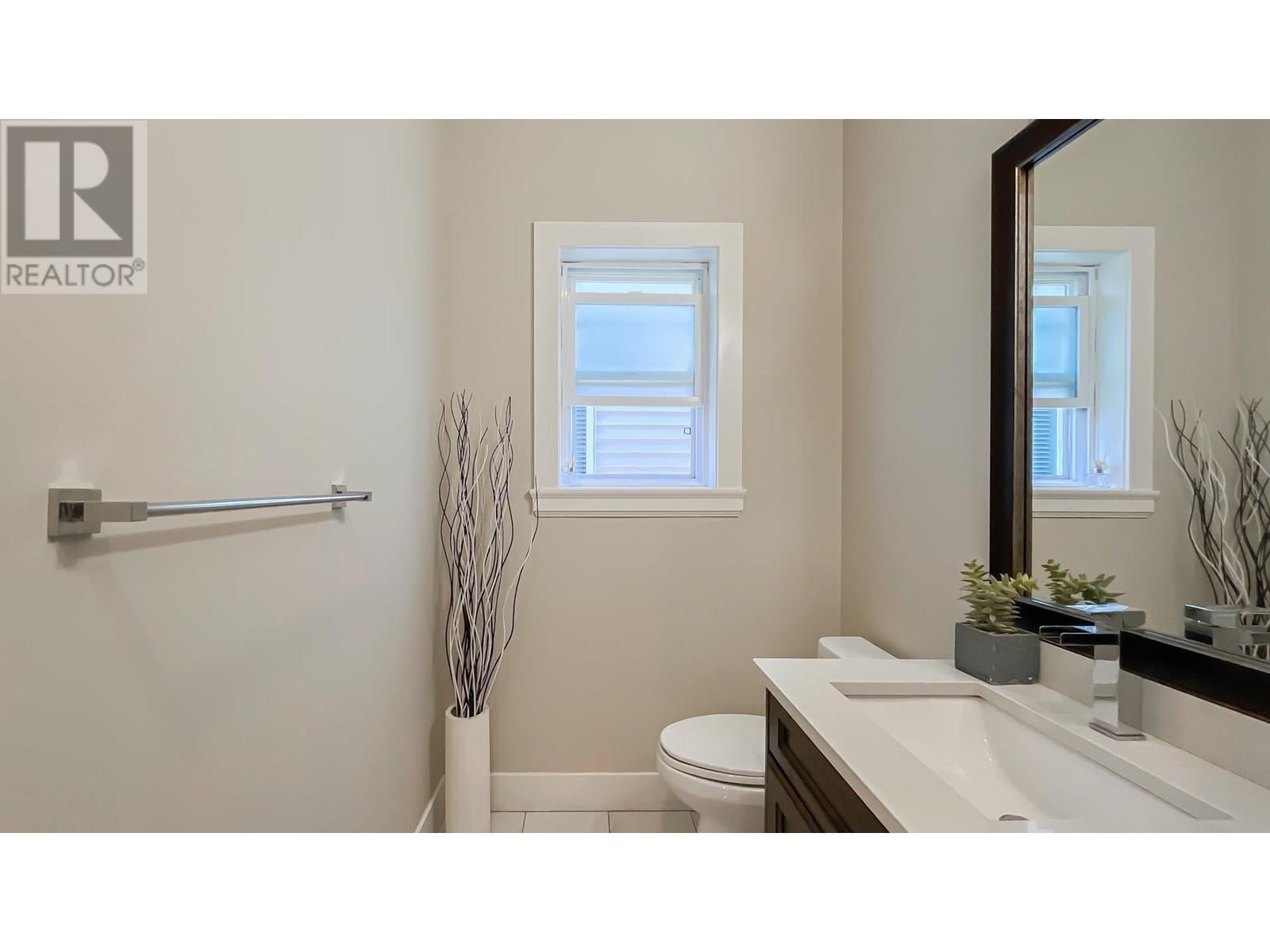 Photo 18 of 260 Hampton Street, New Westminster BC
