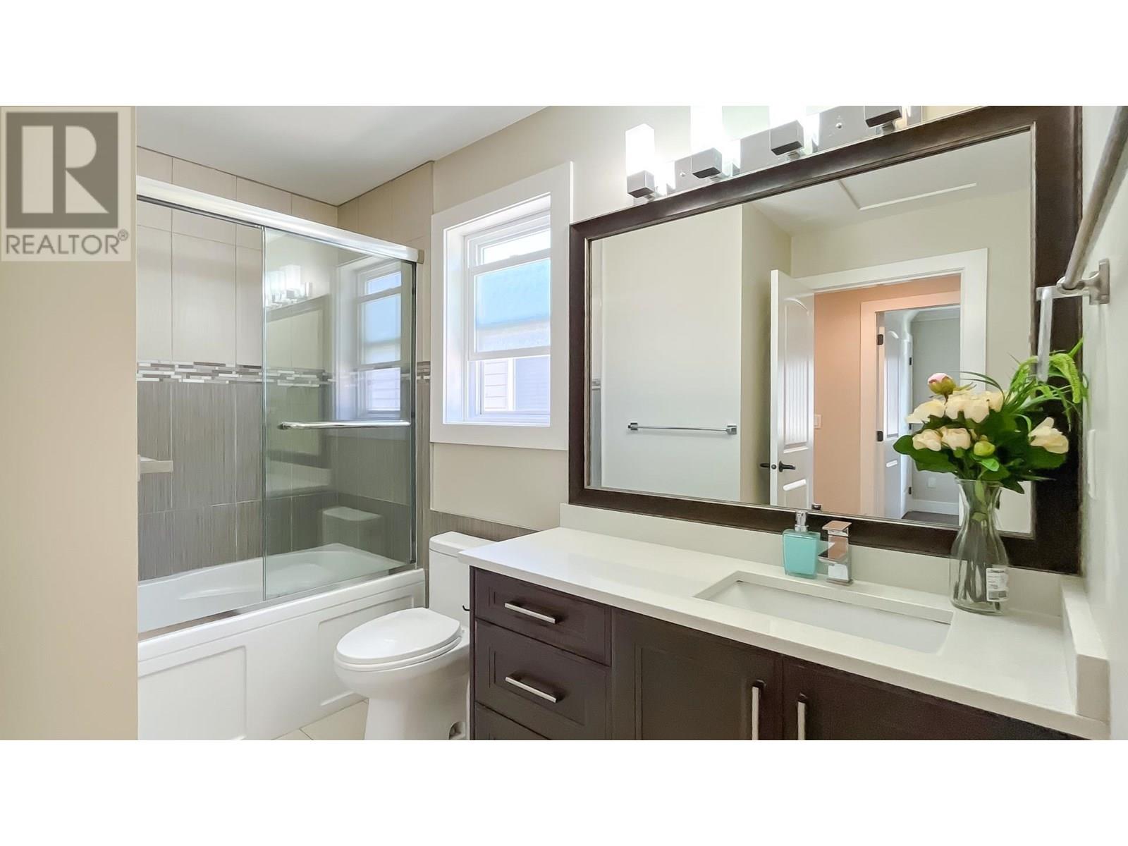 Photo 31 of 260 Hampton Street, New Westminster BC