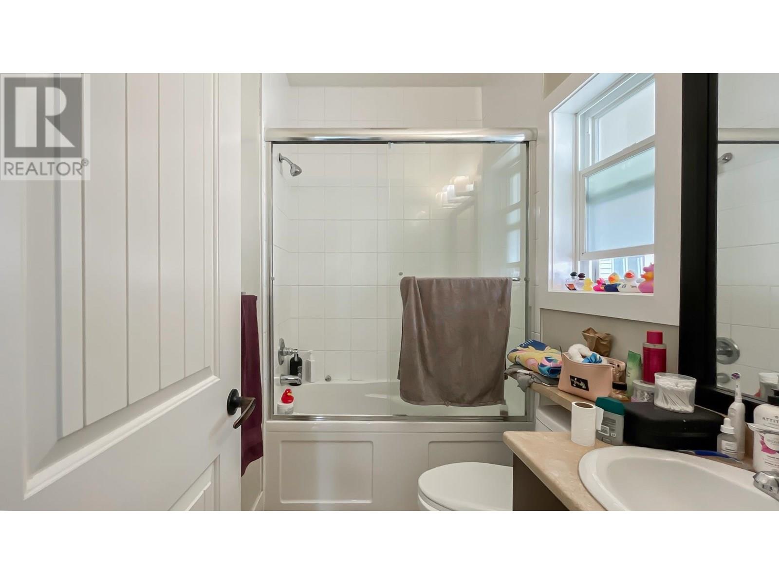 Photo 39 of 260 Hampton Street, New Westminster BC