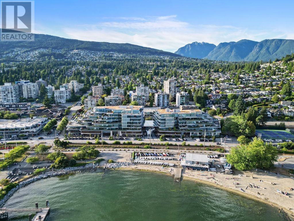 Photo 6 of 202 1331 Marine Drive, West Vancouver BC
