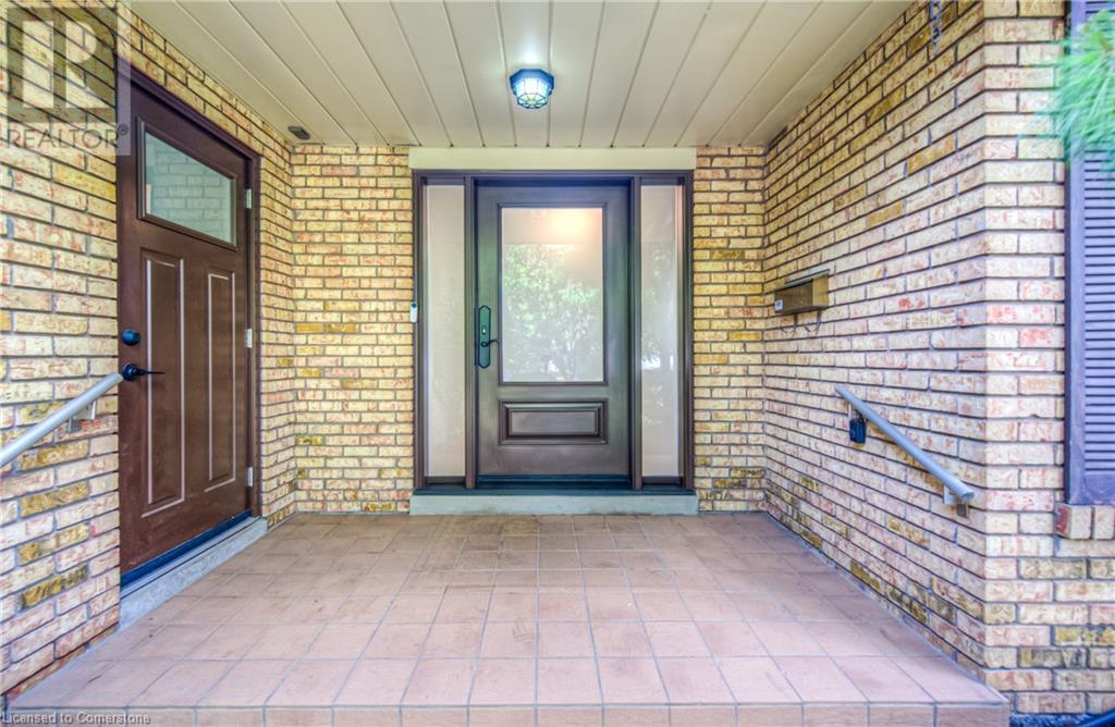 Photo 10 of 644 Donna Court, Burlington ON