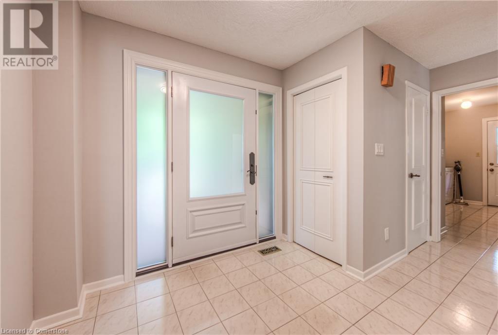 Photo 11 of 644 Donna Court, Burlington ON