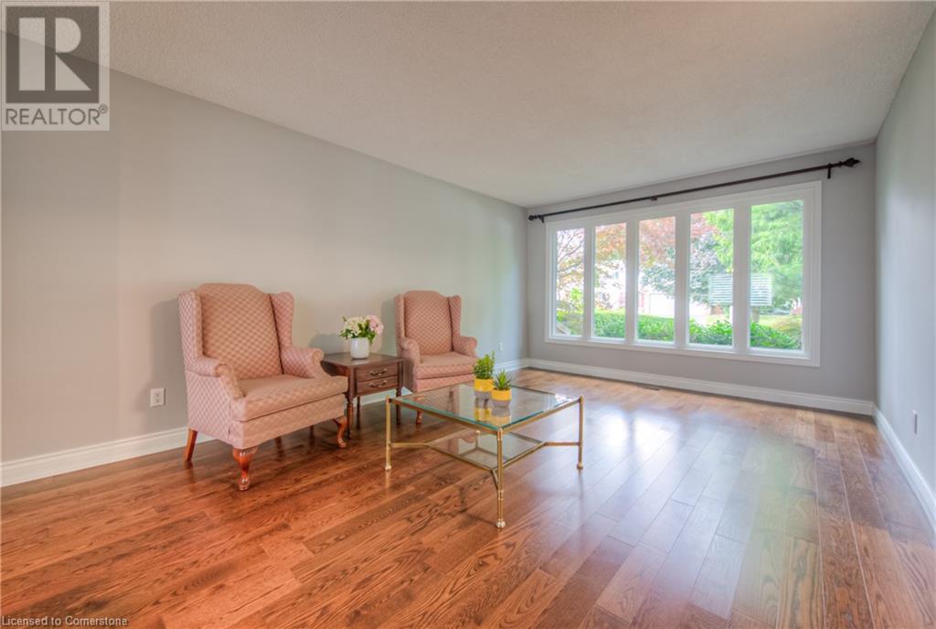 Photo 13 of 644 Donna Court, Burlington ON