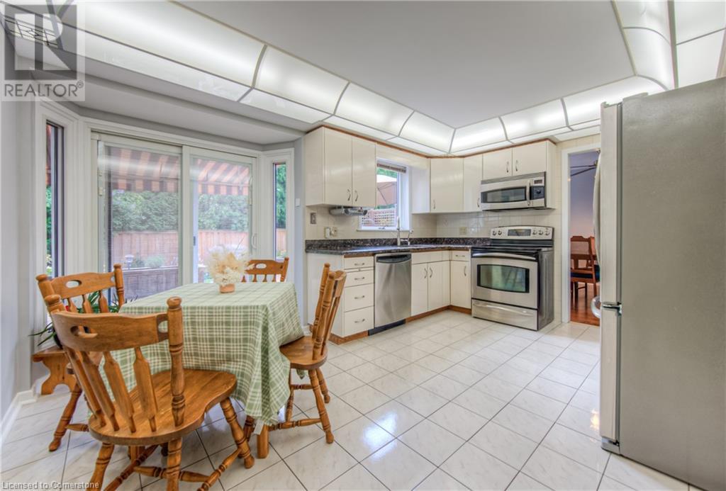 Photo 17 of 644 Donna Court, Burlington ON