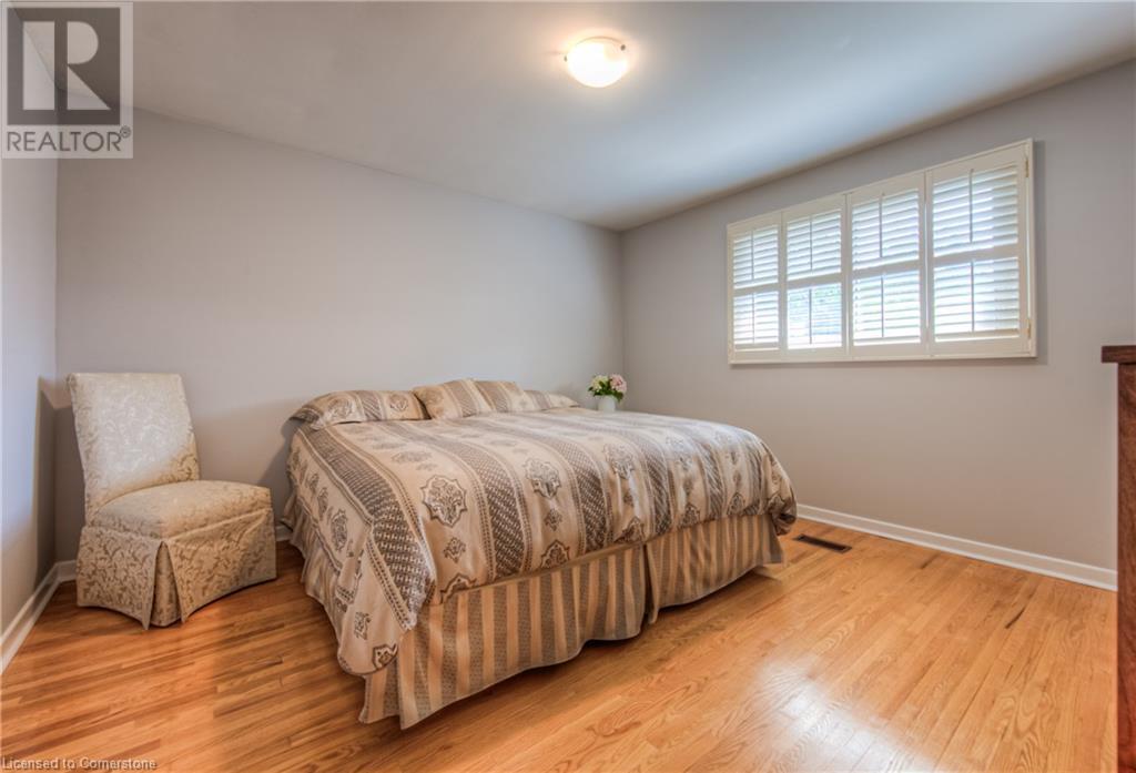 Photo 23 of 644 Donna Court, Burlington ON