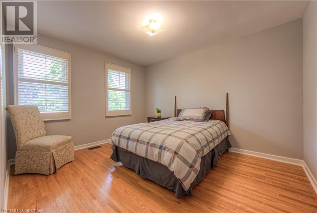 Photo 25 of 644 Donna Court, Burlington ON