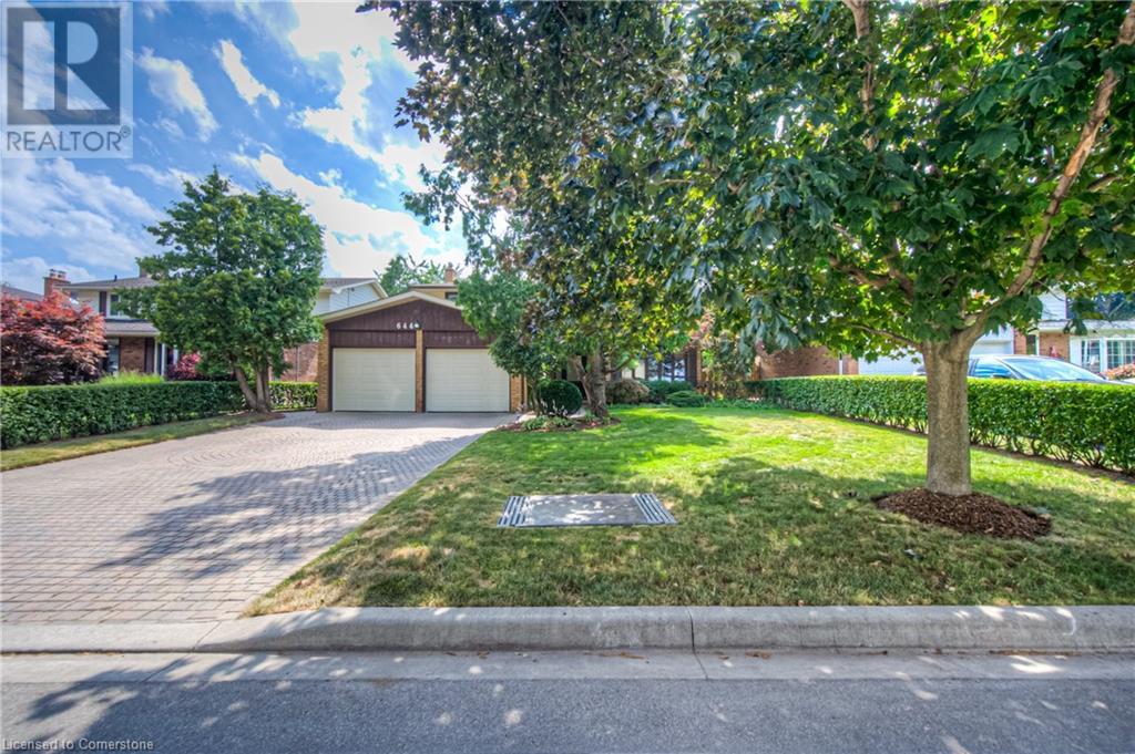 Photo 7 of 644 Donna Court, Burlington ON