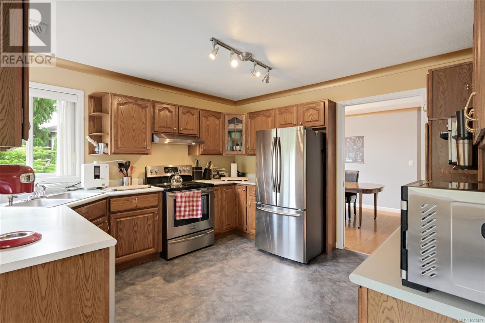 3529 Dougan Dr, Cobble Hill