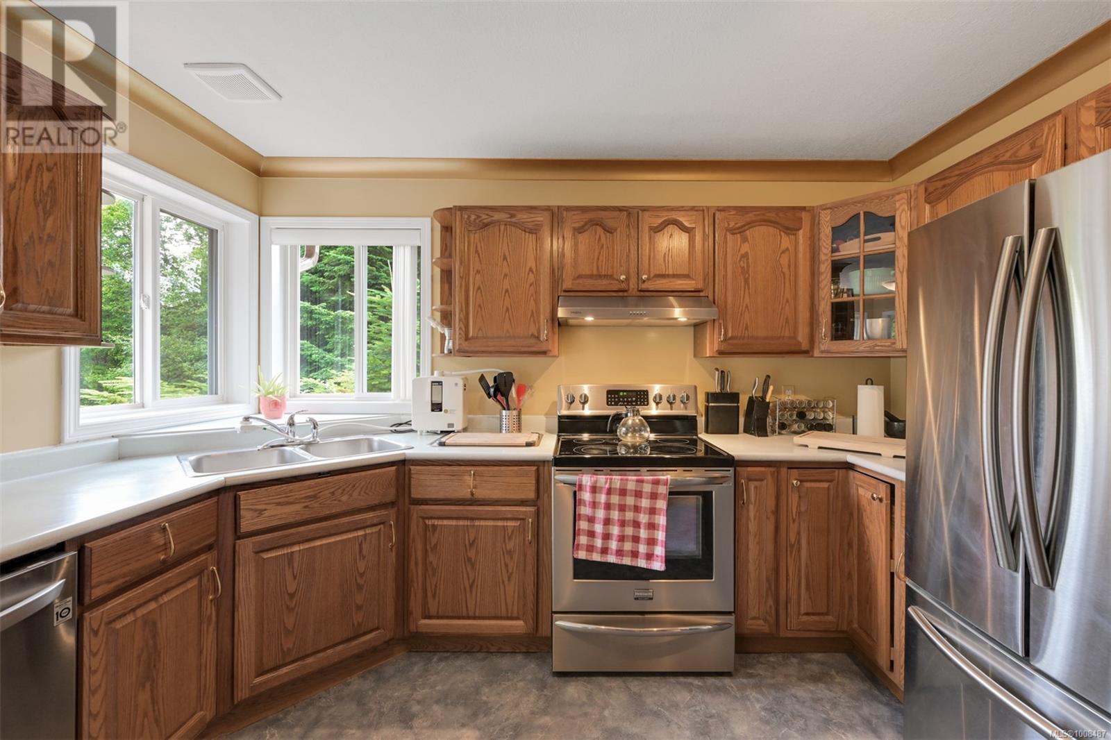 3529 Dougan Dr, Cobble Hill